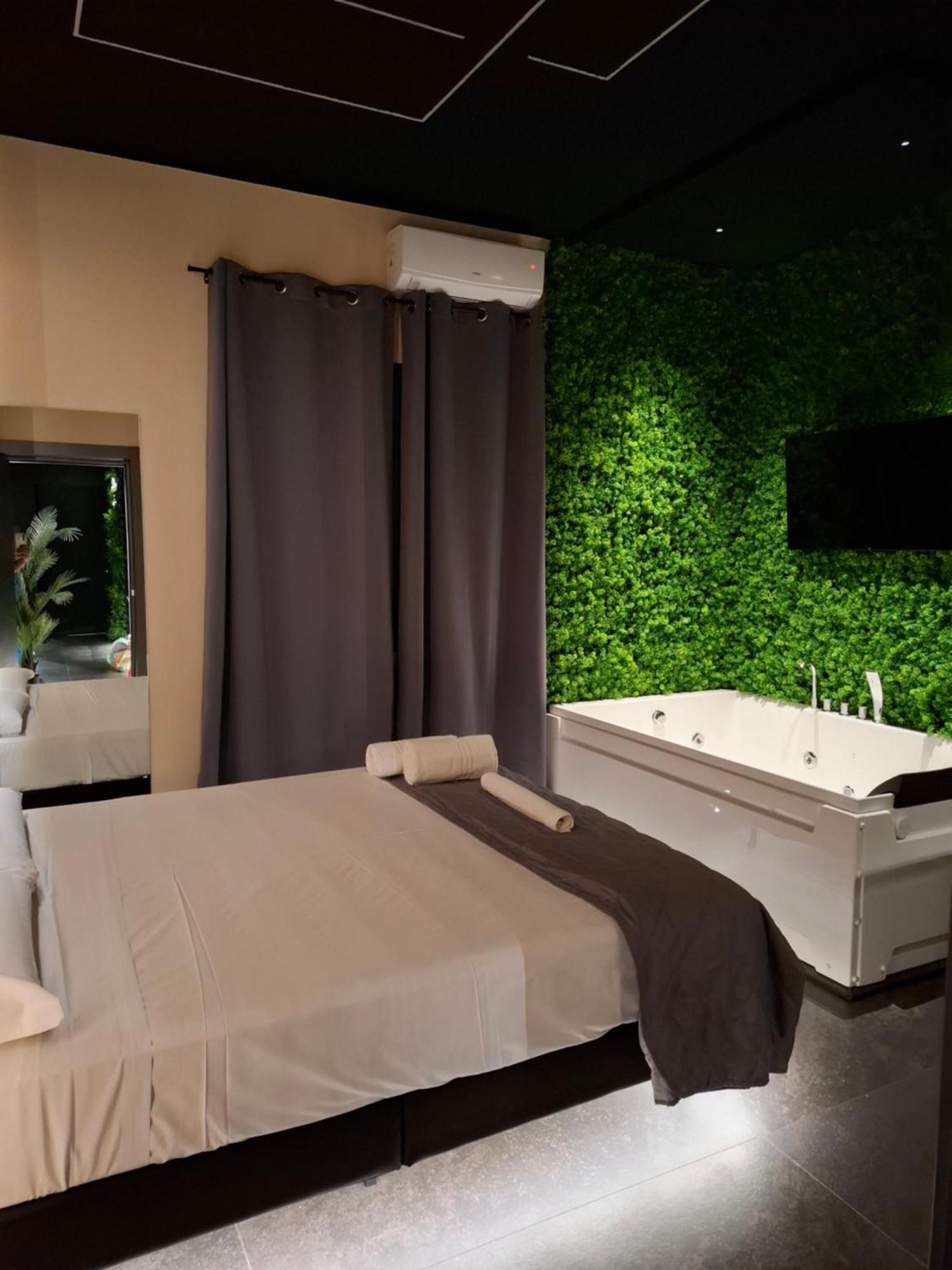 Dark & Light Rooms & Luxury Suites CTA Eksteriør bilde