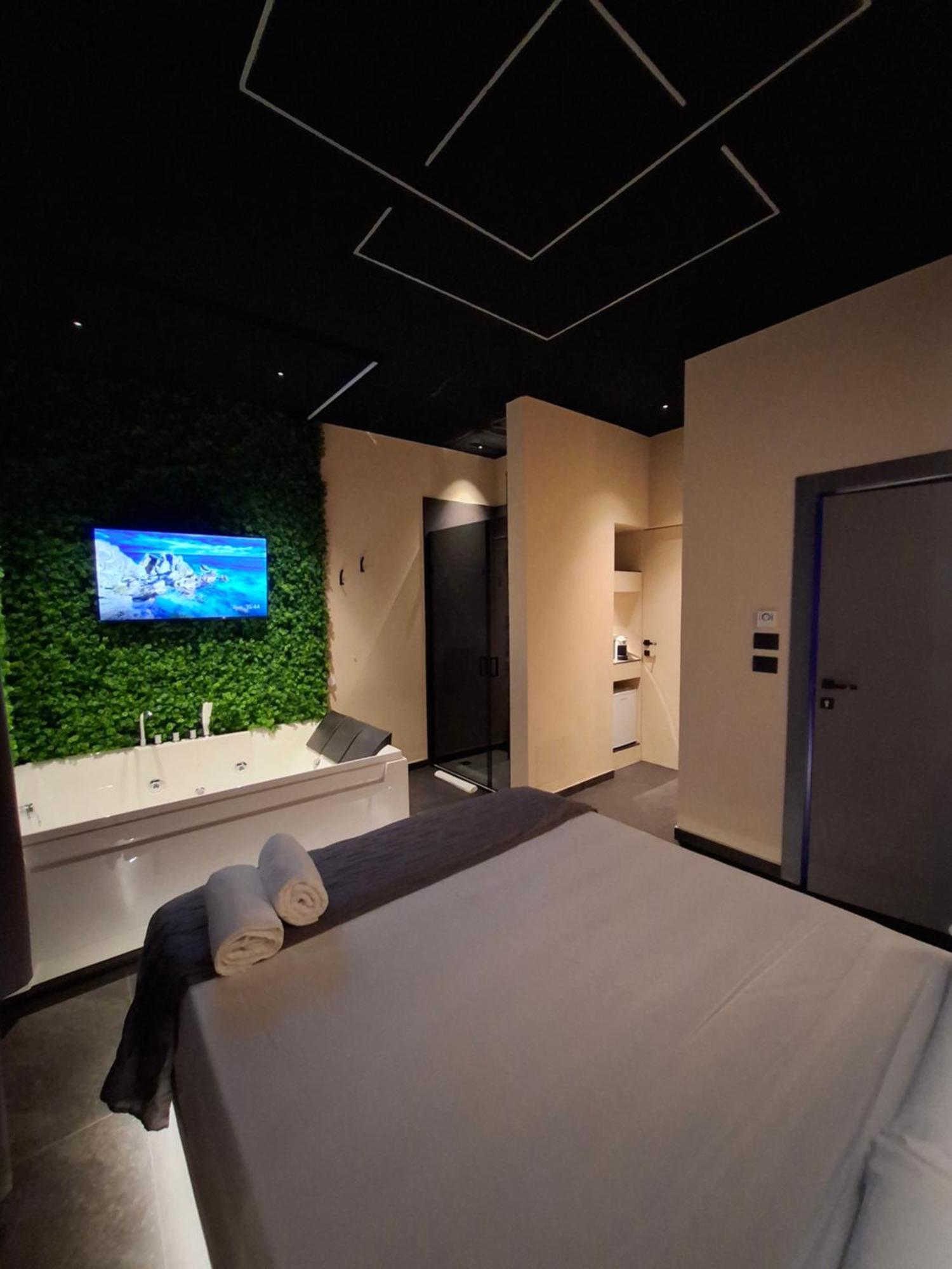 Dark & Light Rooms & Luxury Suites CTA Eksteriør bilde